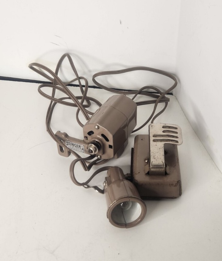 Tan Beige Vintage Singer Sewing Machine Motor Light Foot Controller