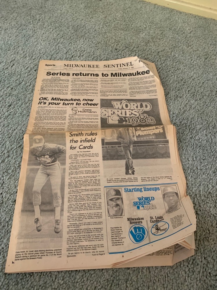1982 Milwaukee Sentinel World Series Baseball Newspaper Brewers Cardinals Game 3