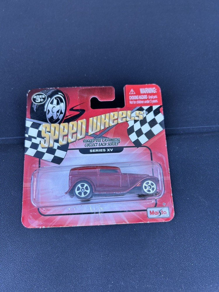 NIP Maisto 1932 Ford Roadster 1/64 Maroon