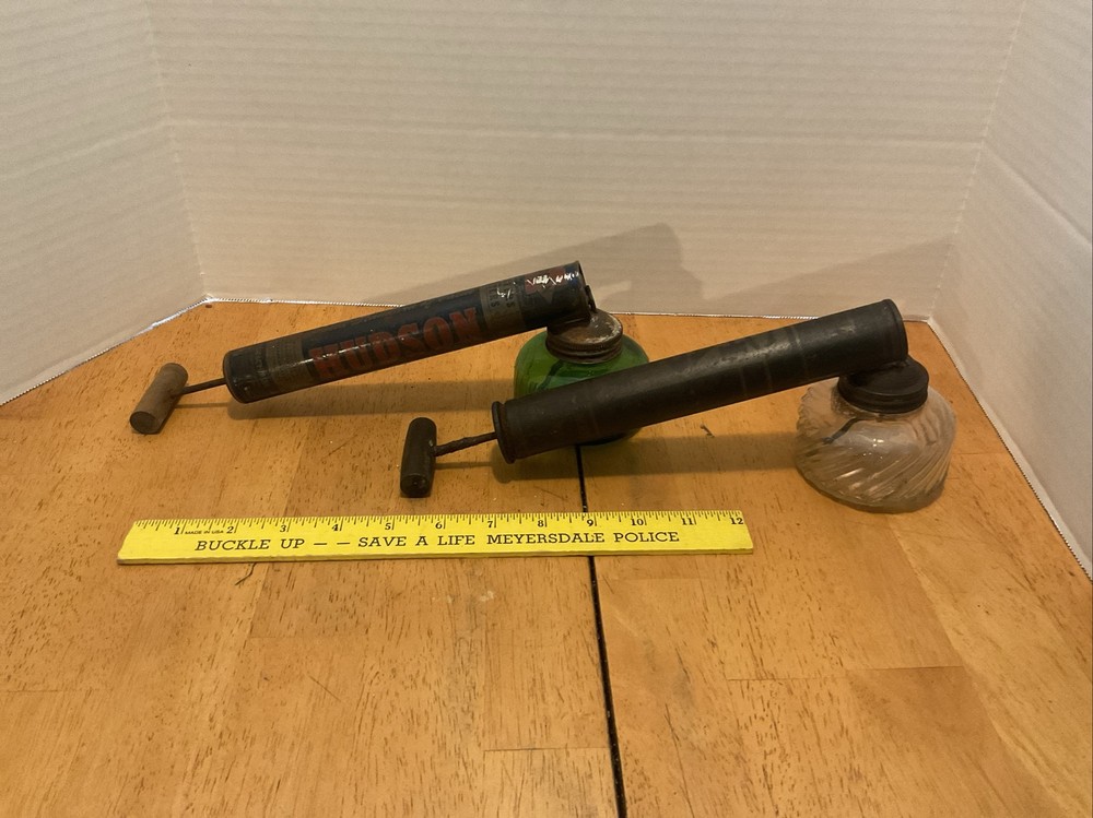 Vintage HD Hudson Mfg Co Chicago Tin Green & Chap Sprayer/Duster Pump!