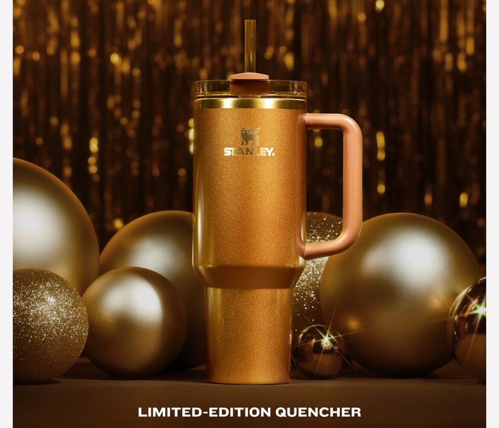 Stanley The Quencher H2.0 FlowState™ Tumbler | 40 OZ Color: Copper Tinsel