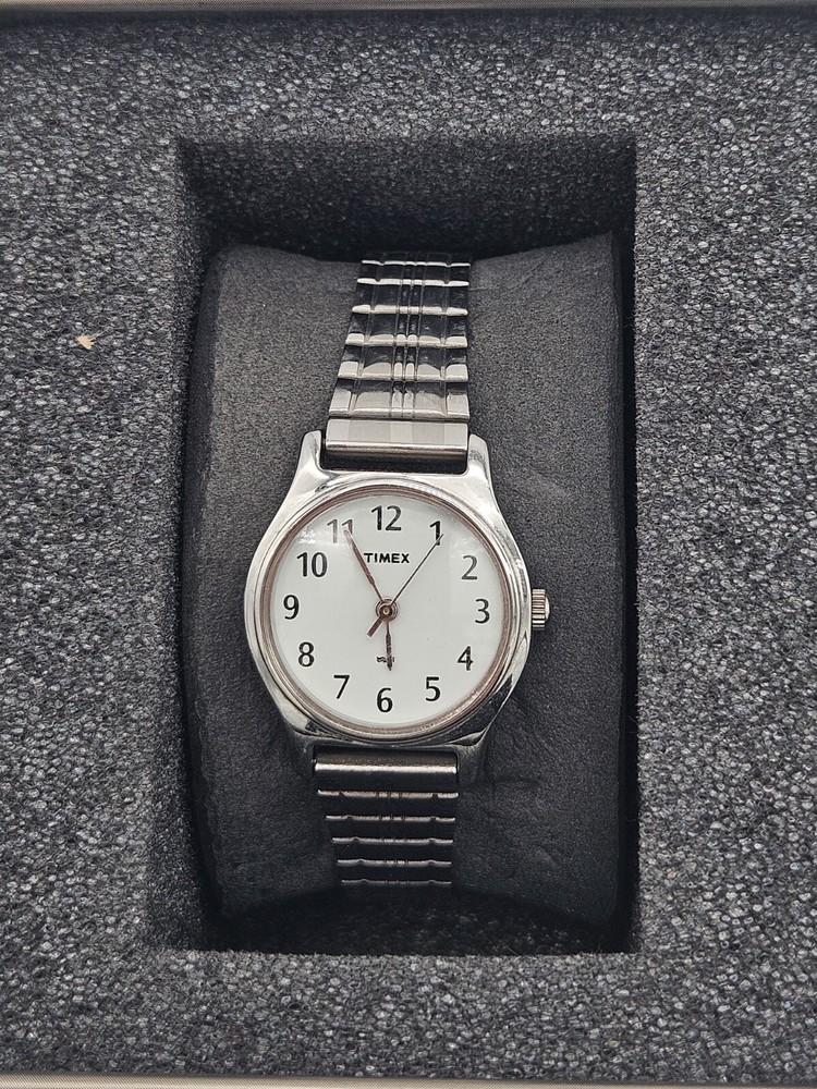 Vintage Timex Unisex Watch (Needs New Battery, Not Sold In Box)