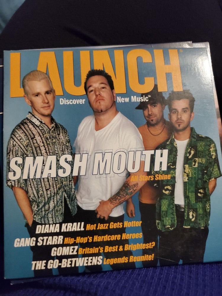 LAUNCH CD ROM Magazine Issue 30 Featuring Dave Matthews Band EMINEM Blink 182 SNOOP Rare Collectible