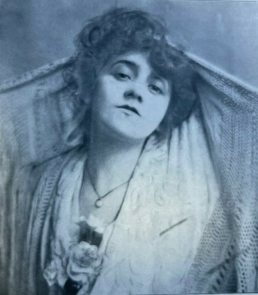 1904 Art of Coquetry Illustrated Guide for Fashionable Women