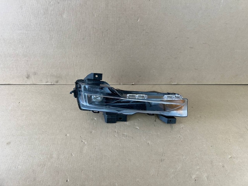 ✅ 17-23 Tesla Model 3 RH Side LED Fog Light Lamp Assembly 1507931-00-D /scratch