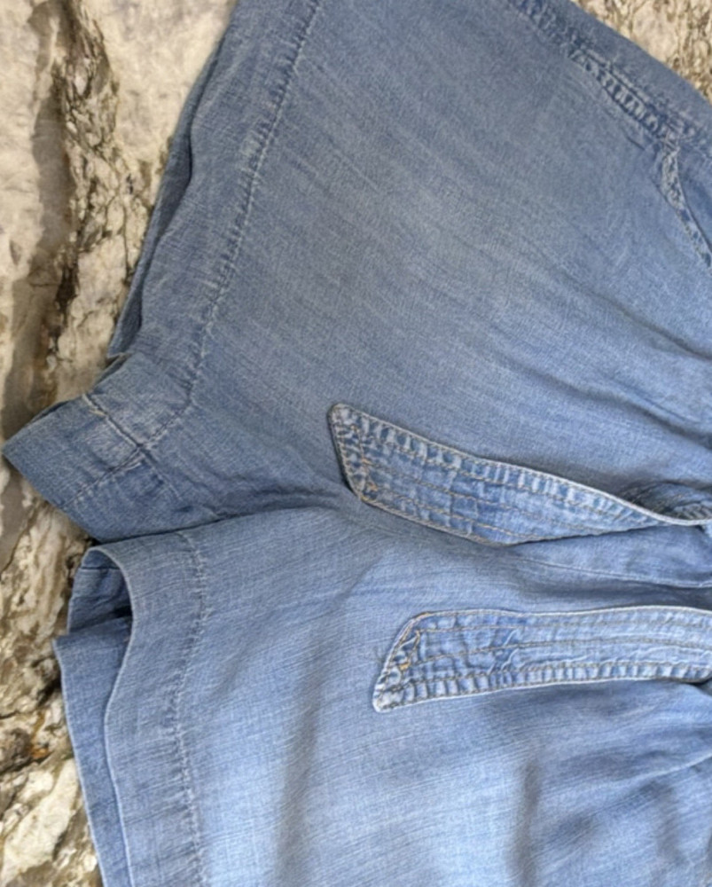 Knox Rose Blue Chambray Pull On Chino Shorts Women's M Relaxed Mid Rise