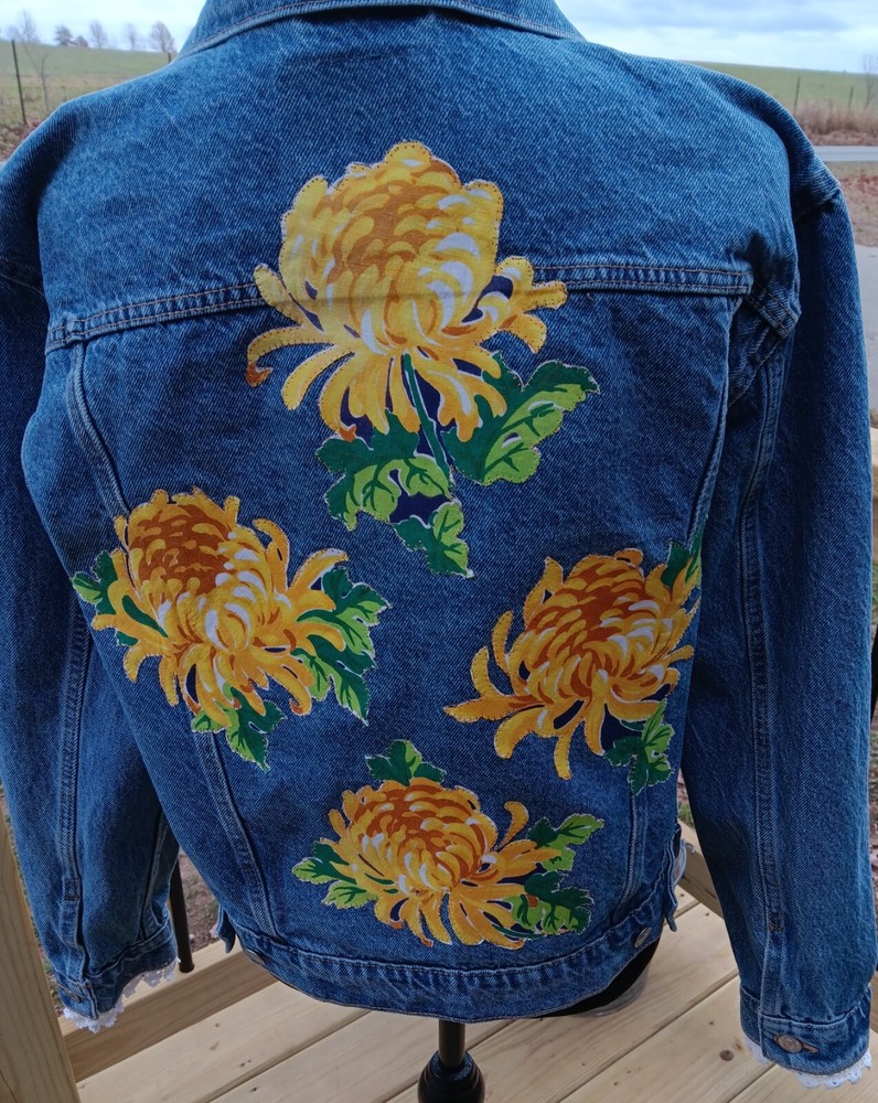 Women's Levi's Red Tag Denim Jacket - Upcycled Vintage Linen Flowers - Size L