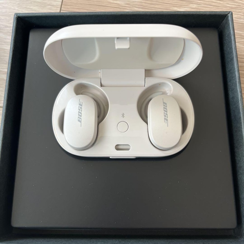 Bose QuietComfort Earbuds with Noise Cancellation and Ear Tips Included