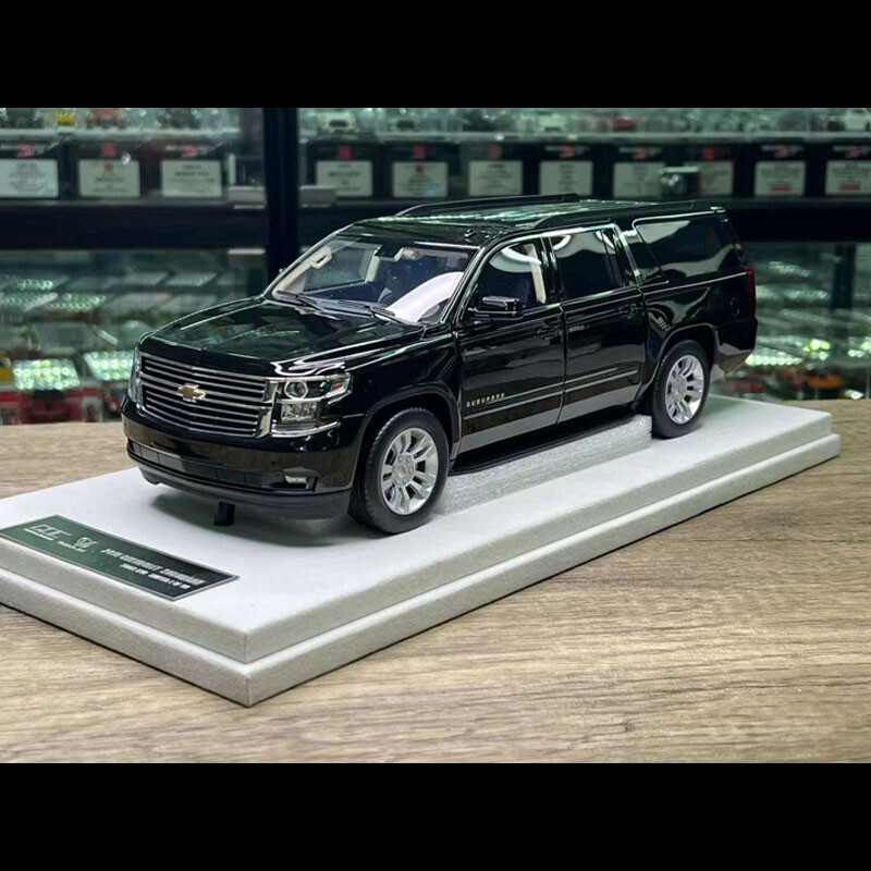 New GOC 1:18 Scale Chevrolet Suburban 2015 Silver Wheels Resin Diecast Car Model