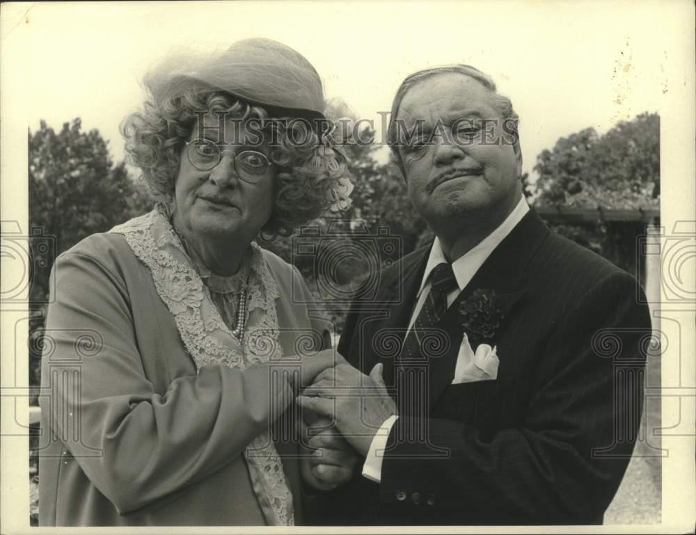 1985 Press Photo Actor comedian Jackie Gleason with co-actor - lrx05322