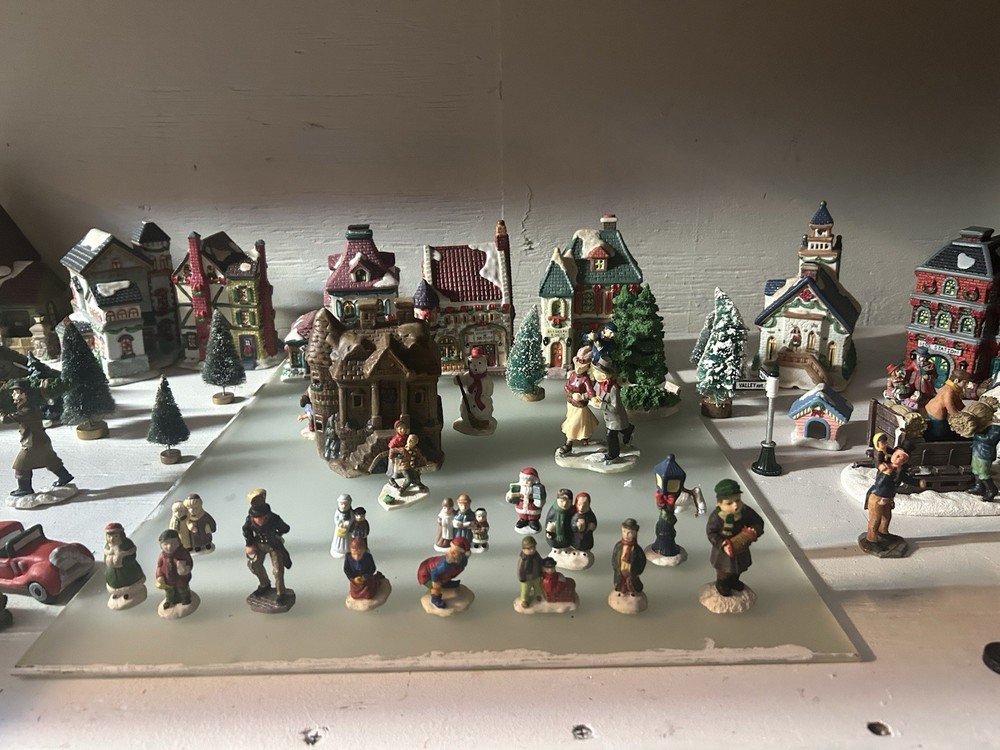 Vintage Christmas: A Collection of Classic Figures