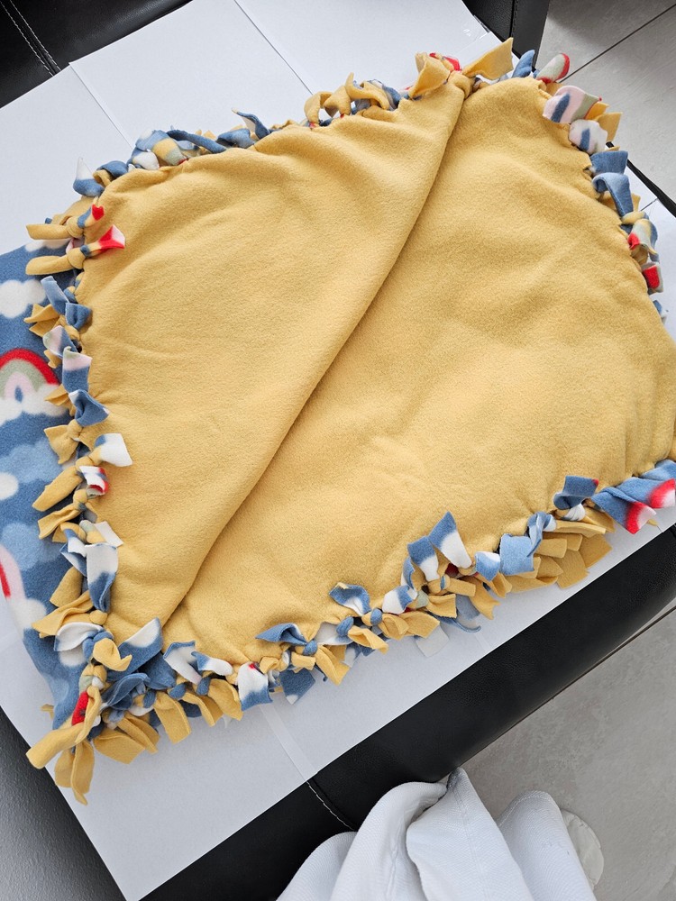 Warm Multicolor Fleece Baby Blanket for Cozy Comfort