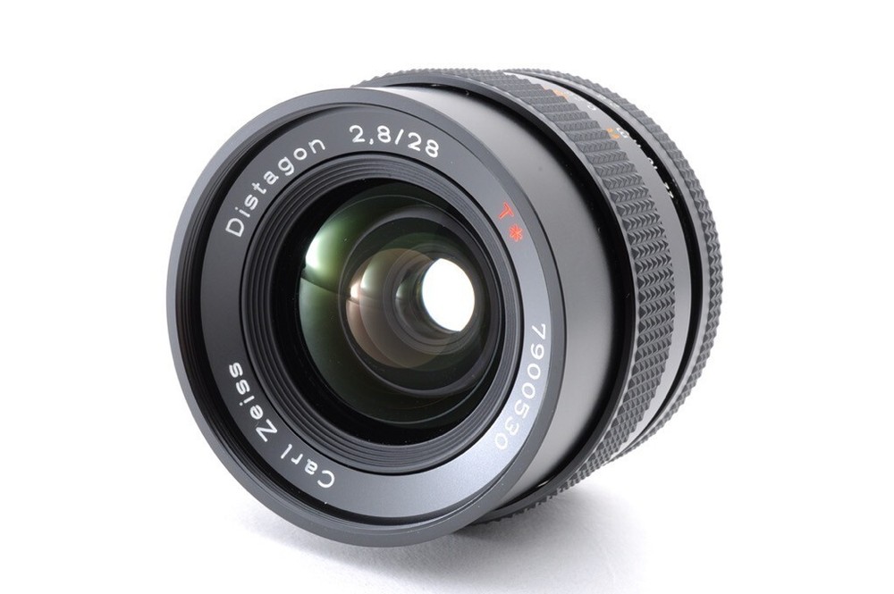 Contax Carl Zeiss Distagon 28mm F2.8 MMJ Lens CY Mount Mint Condition LD59