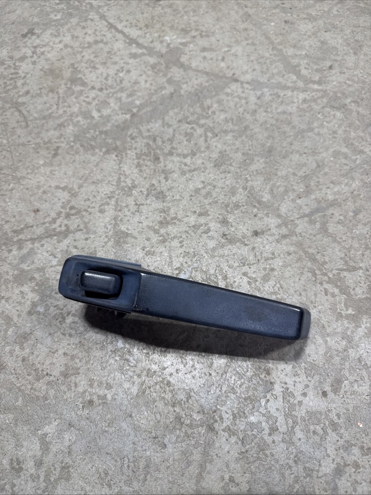 Jeep Cherokee XJ 84-96 RH Passenger Front Or Rear Exterior Door Handle OEM (WS95