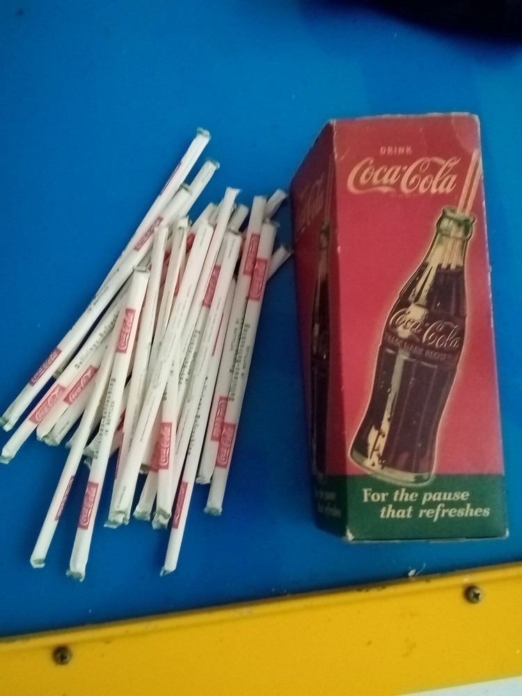 1950s Vintage Coca-Cola Paper Drinking Straw Display Box With 21 Straws  