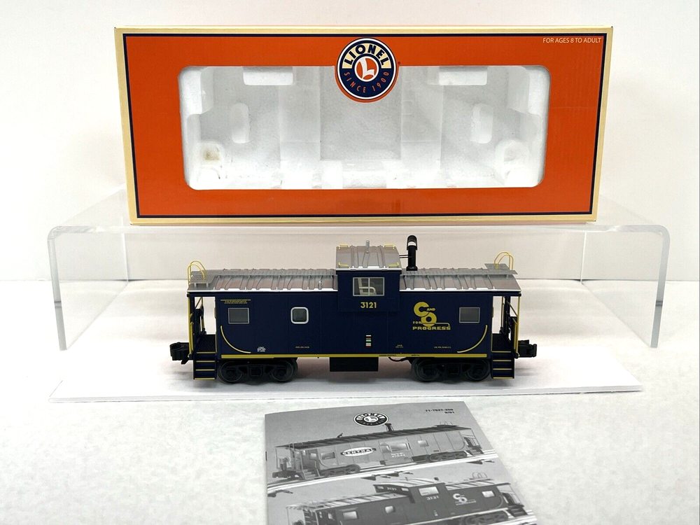 Lionel 6-17627 Chesapeake & Ohio Extended Vision Caboose 3121 O Gauge Used Smoke