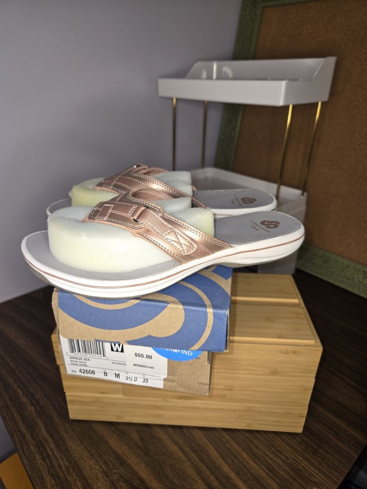 Clarks Cloudstepper Breeze Womens Sneakers in Sea Rose Gold Size 8M