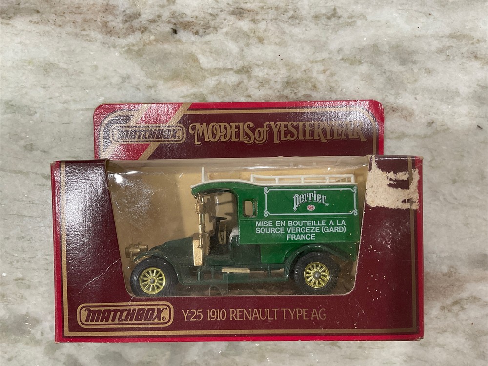 Vintage 1910 Renault Type AG Y-25 Matchbox Toy Truck Model