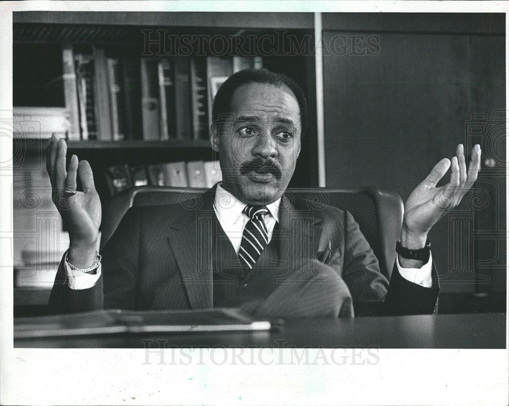 1984 Press Photo Dennis Archer Detroit Attorney - dfpb41537