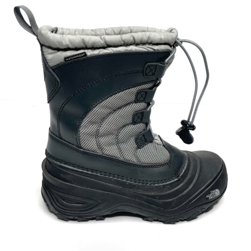 The North Face Alpenglow IV Snow Boots for Kids in Black Size 13 with THERMAFELT