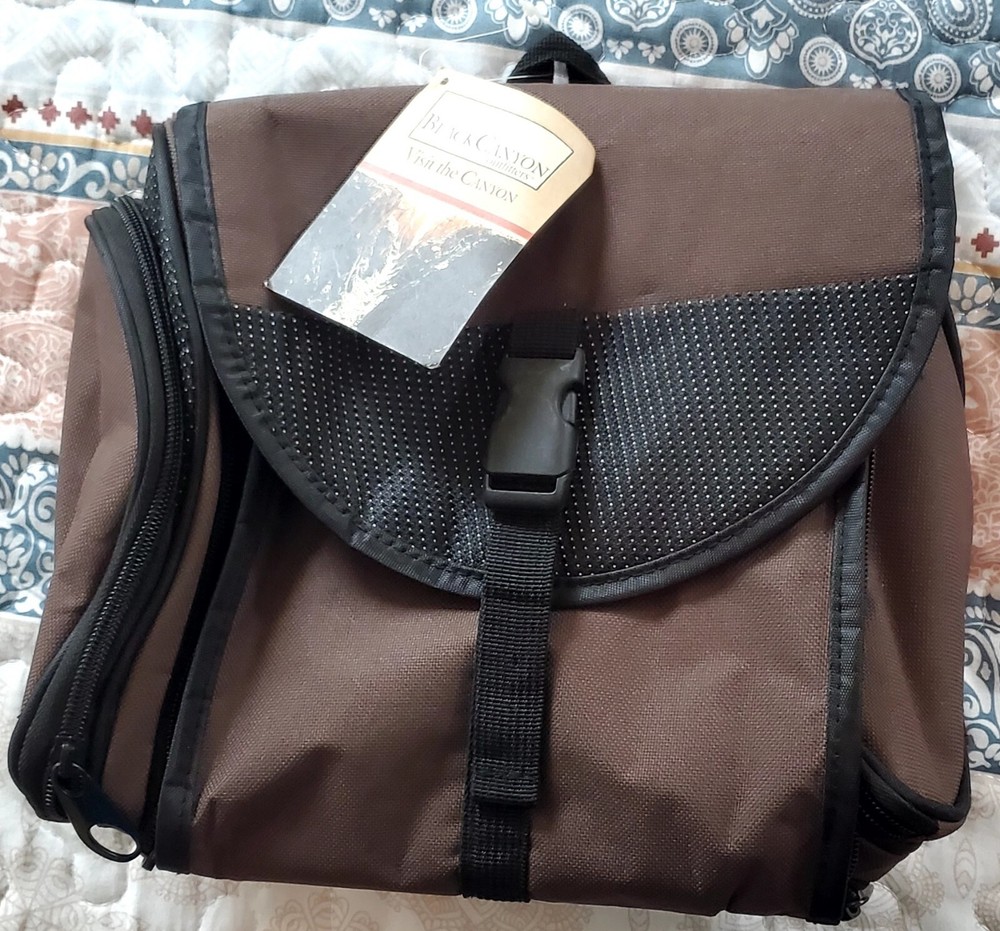 NWT Black Canyon Brown Hanging Toiletries Bag