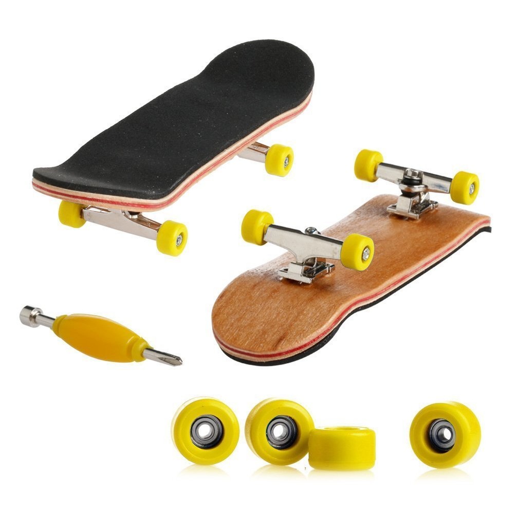 1 Pack Professional Mini Maple Wooden Fingerboards Finger Skateboard Toy Set ...