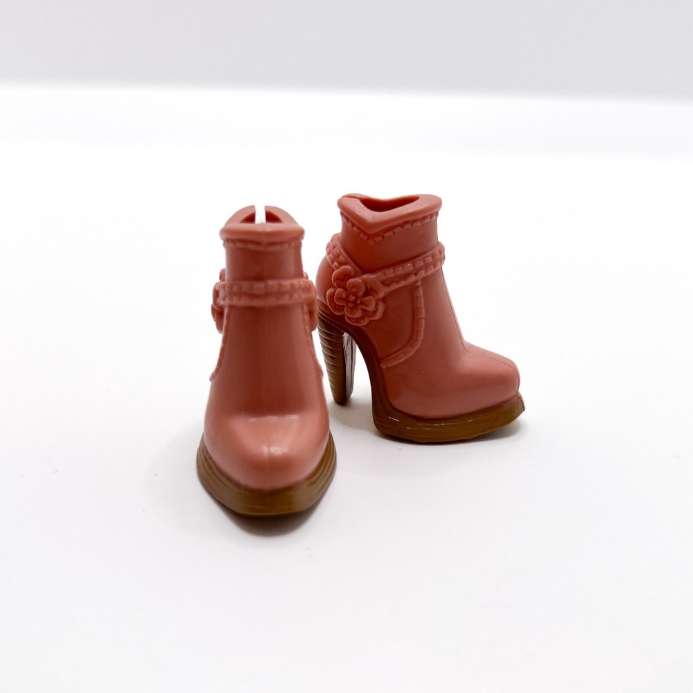 Back To School Chelsea My Scene Barbie Doll Shoes Peach Boots (AA)-image