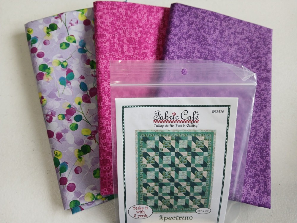 Bundle 3 yard, Fabric Cafe pattern, Quilt Kit, Coordinated focus, lgt,drk