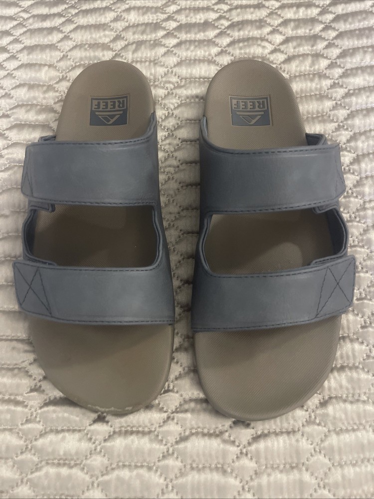 Reef Men's Sandals/Slides Size 9. Gray Synthetic Upper. Comfort