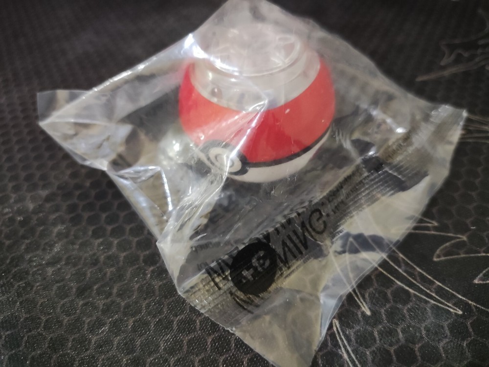 Pokemon pokeball Fidget Spinner choki-choki Indonesia official promo item sealed