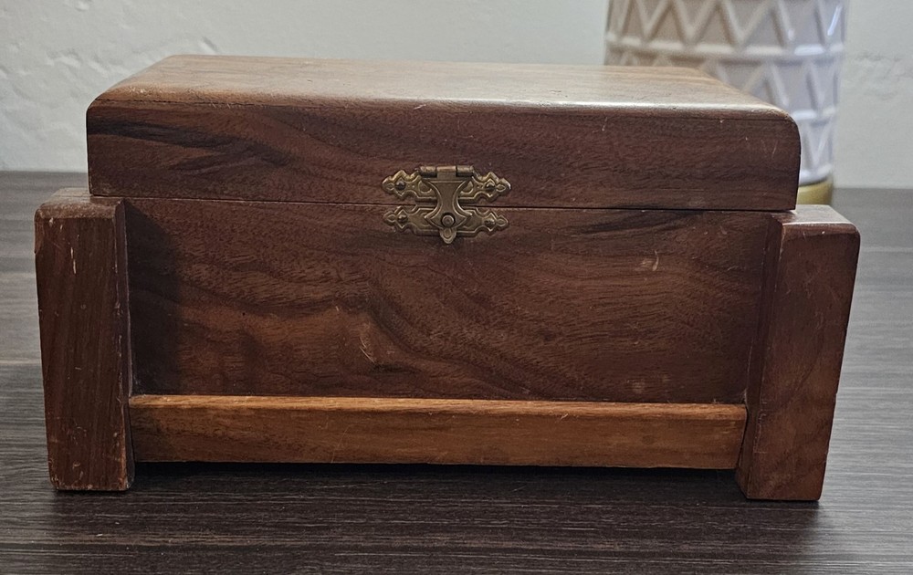 Vtg Wood Jewelry Box With Lining & Mirror