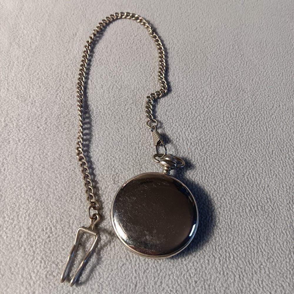 STANDARD POCKET WATCH IN BASE METAL CASE ~ ANTIQUE ~ FOR PARTS