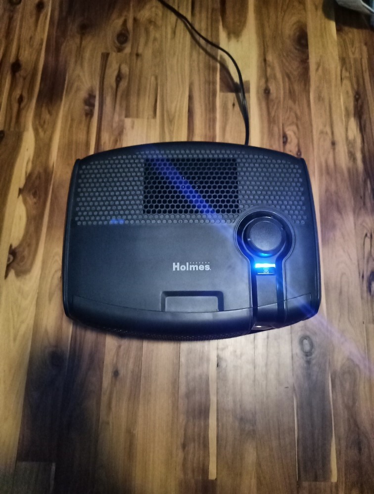 HOLMES AIR PURIFIER CLEANER W/ IONIZER MODEL HAP9241 BLACK - GOOD CONDITION