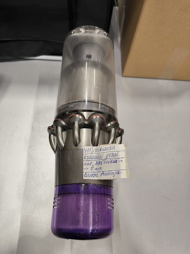 Dyson V11 Vacuum Cleaner Used with Weak Battery No Accessories