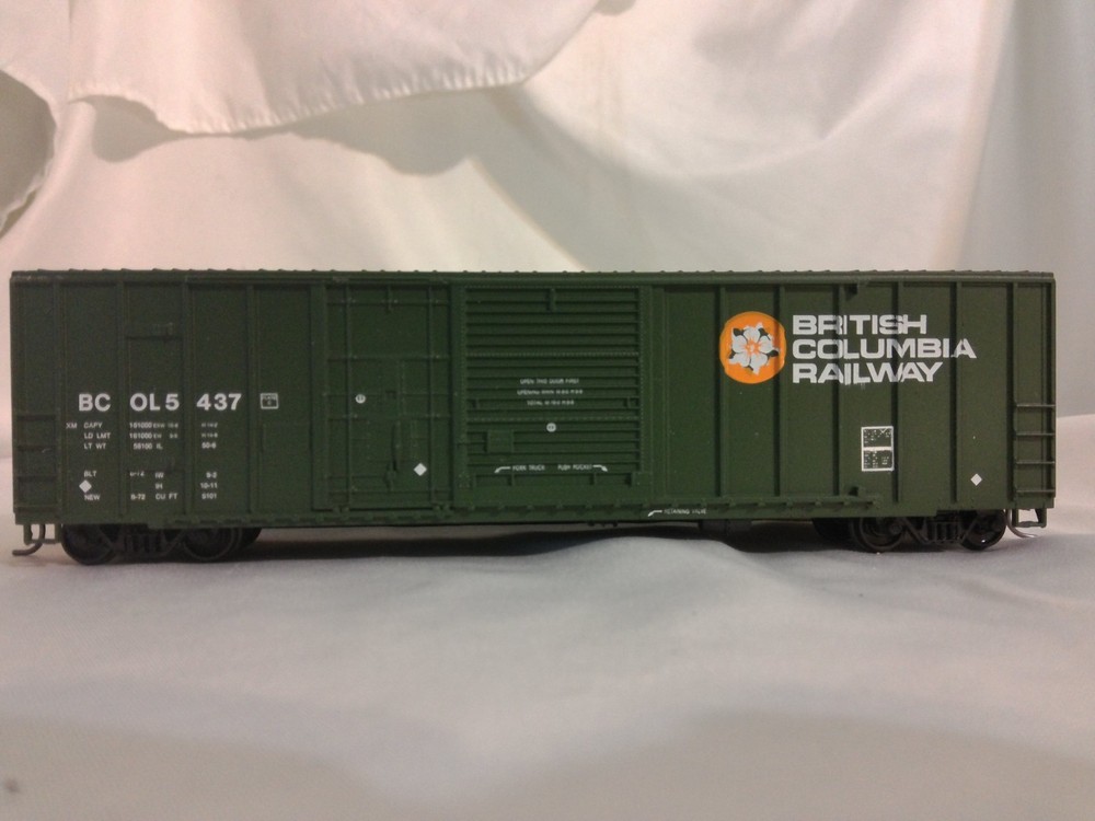 Roundhouse Blue Box 1936 HO Scale 50' Combo Door Box Car British Columbia #5407
