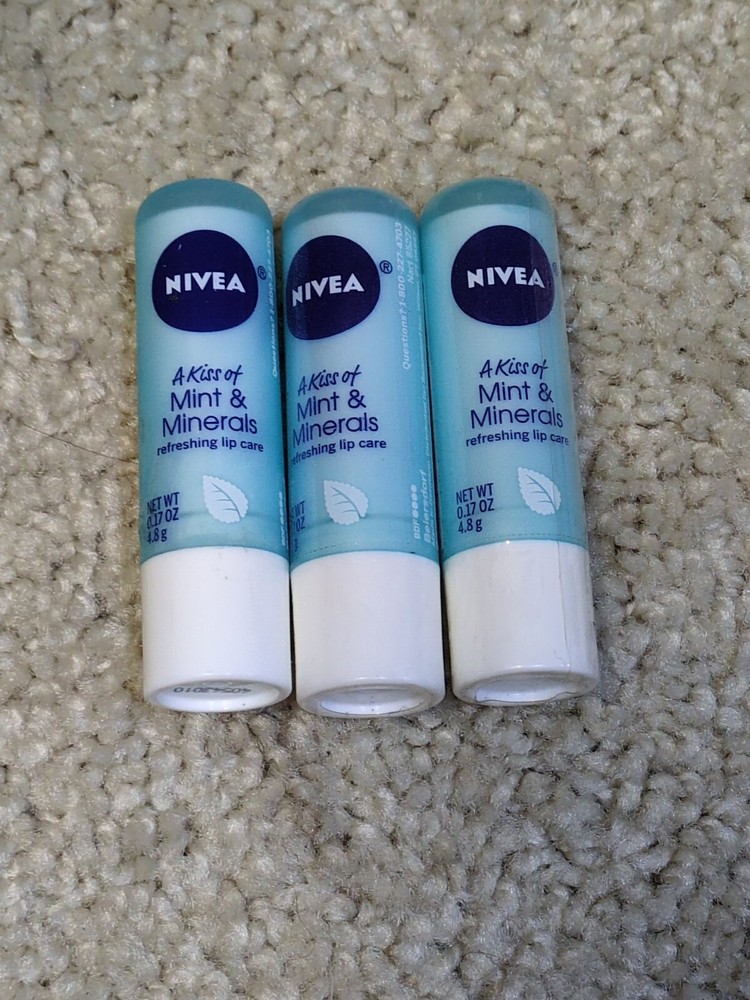 NIVEA Mint & Minerals Shea Butter Peppermint Lip Balm 0.17oz Discontinued