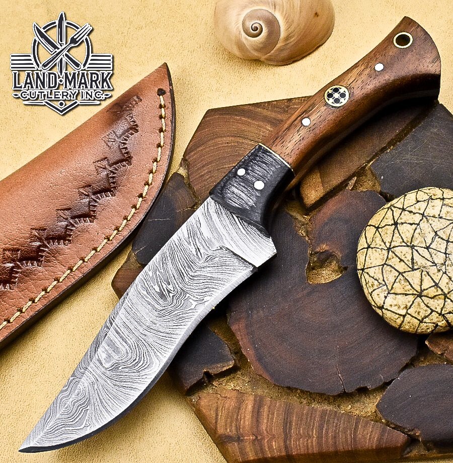 BEAUTIFUL DAMASCUS CUSTOM MADE HUNTING SKINNER KNIFE WITH ROSE WOOD HANDLE