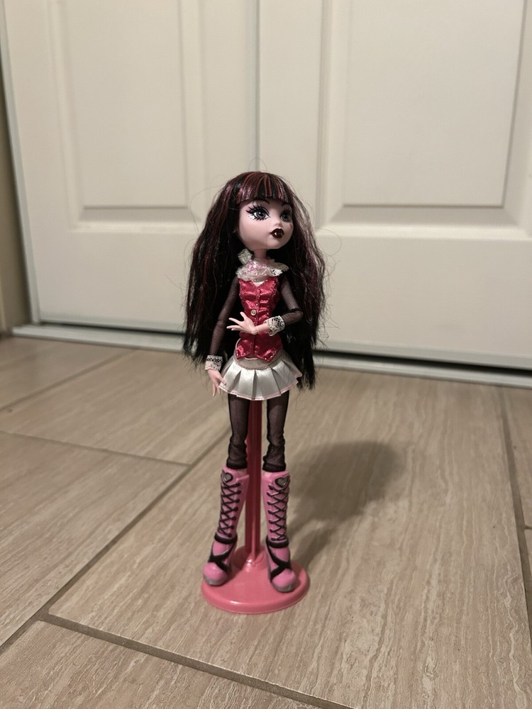 Monster High Draculaura with Doll Stand