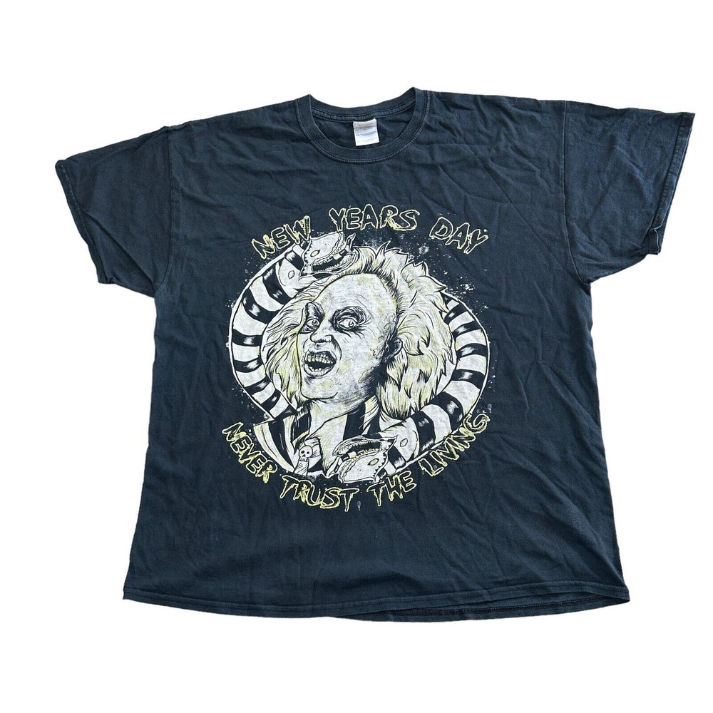 Gildan Zombie T-Shirt New Years Day Never Trust The Living Graphic Black Mens XL-image