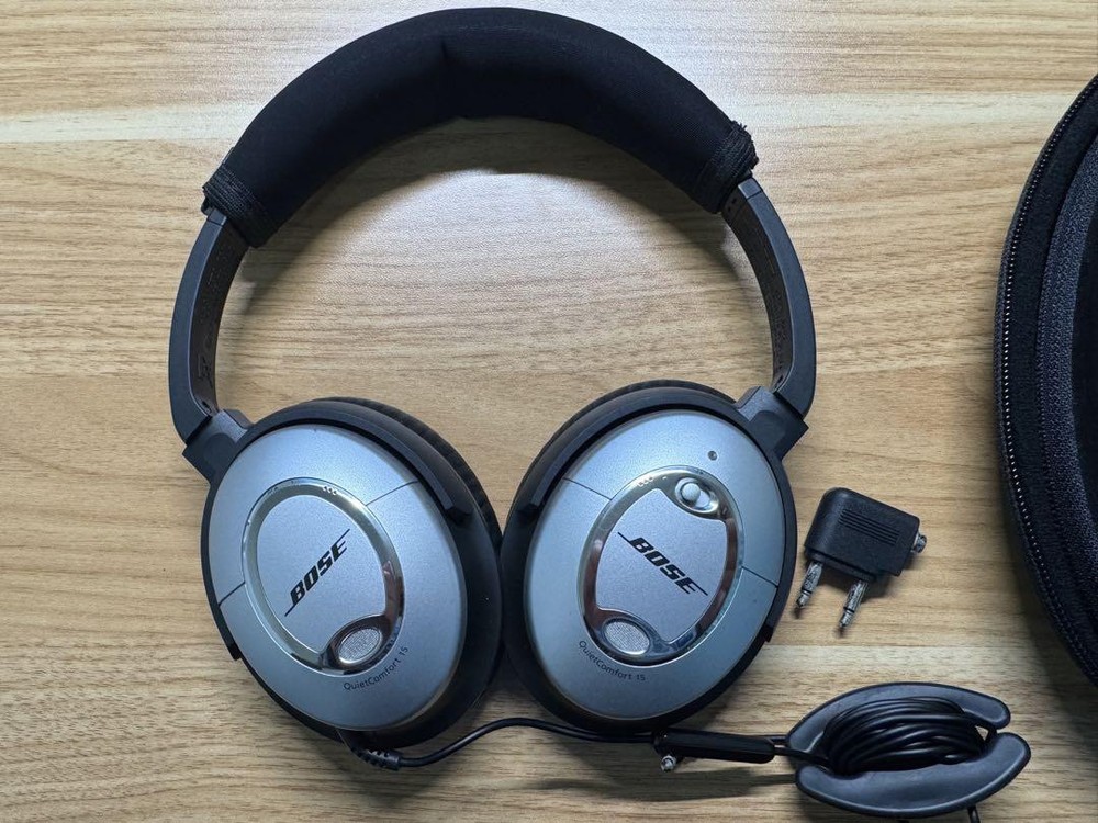Refurbished Bose QuietComfort 15 with New Ear Pads Replacement