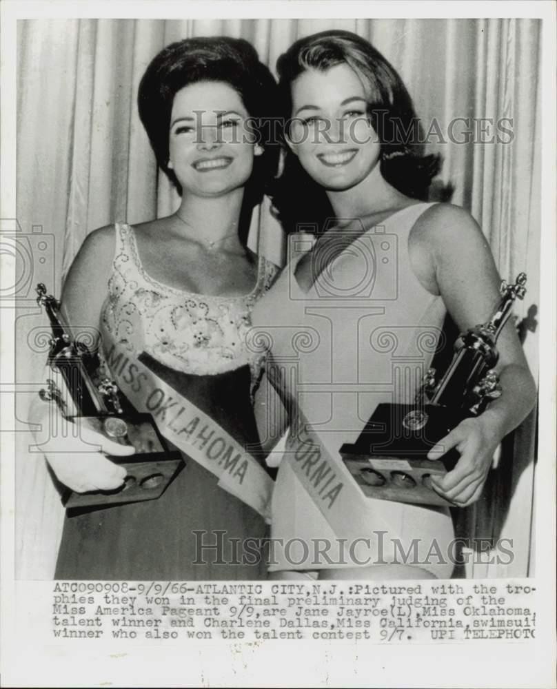 1966 Press Photo Pageant winners Jane Jayroe and Charlene Dallas in New Jersey