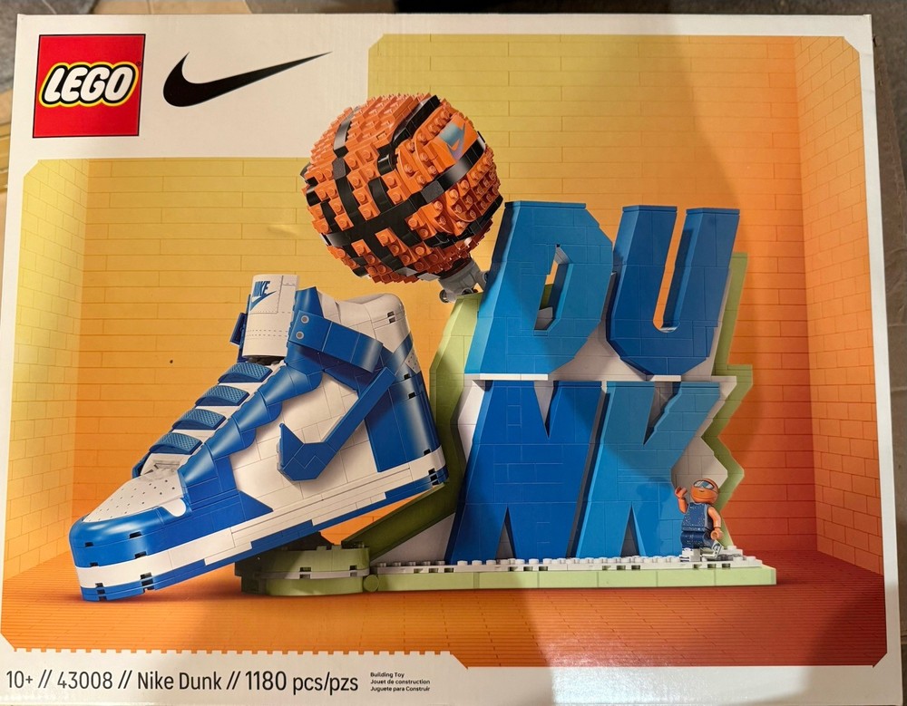 Lego 43008 NIKE Dunk Lego Set Sneaker Bball 1180 pcs Sealed In Box! Ships NOW!