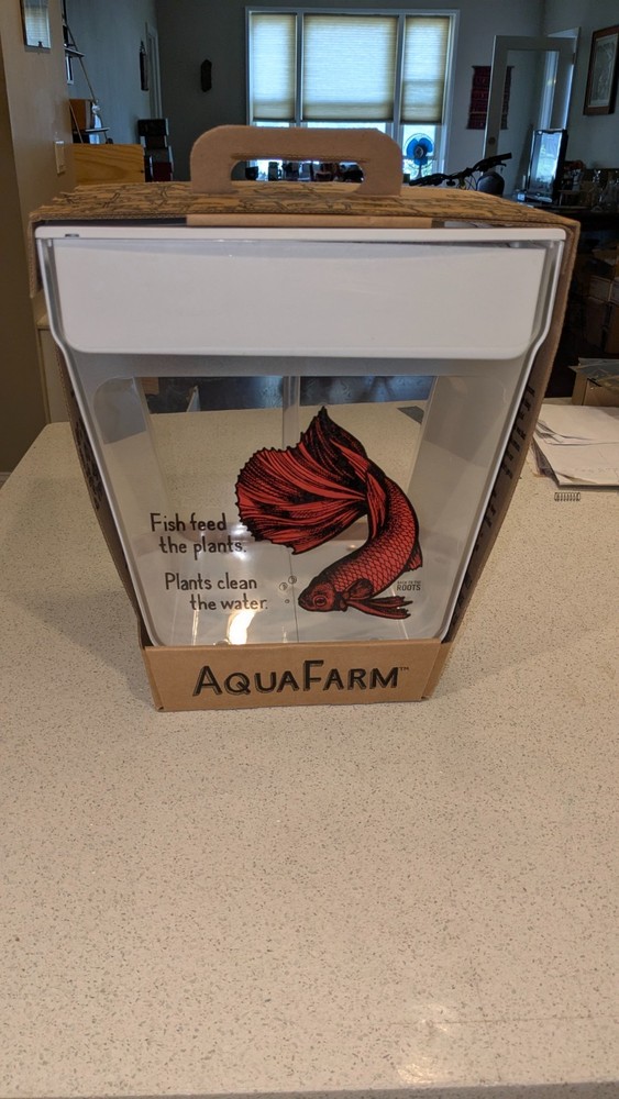NEW-AquaFarm Self-Cleaning Fish Tank That Grows Food Mini Aquaponic Betta Tank