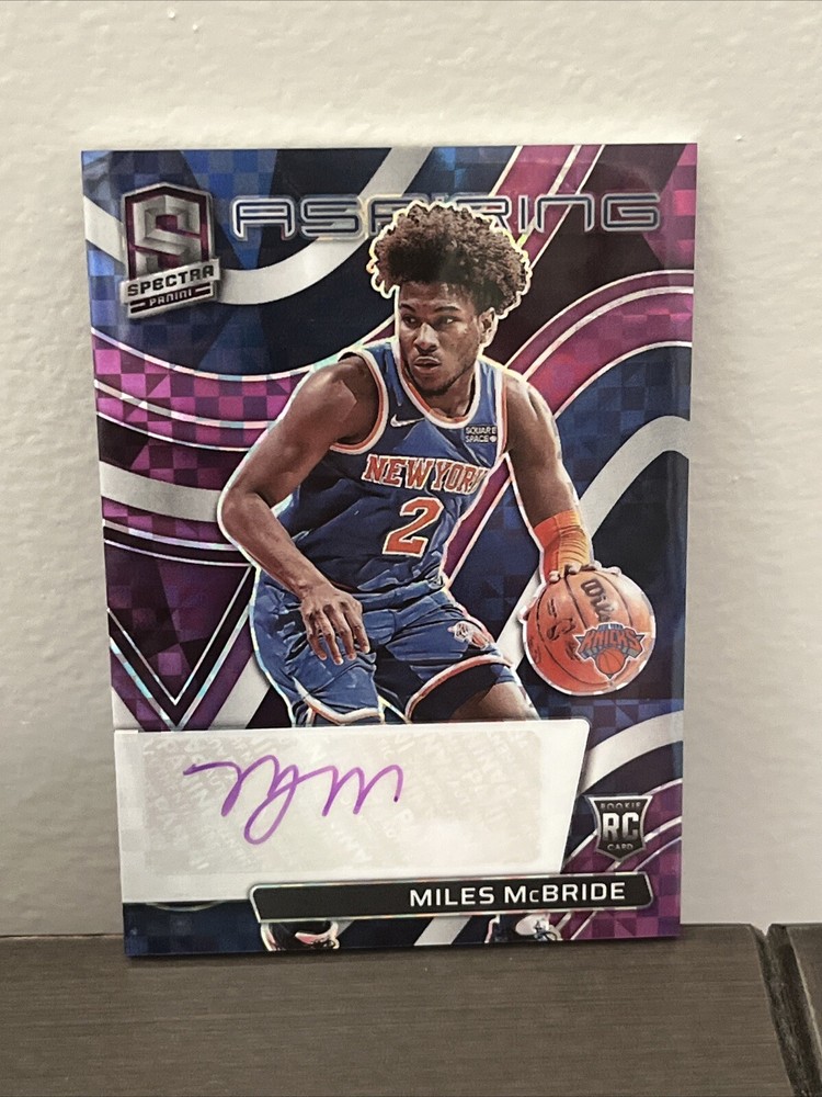 2021-22 Panini Spectra Aspiring Miles McBride RC Auto Purple Prizm /35 Knicks