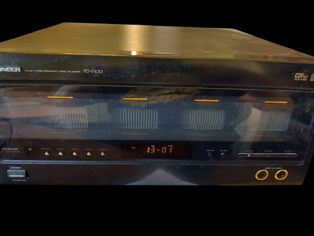 Pioneer PD-F100 100 CD Changer Disc Player no remote