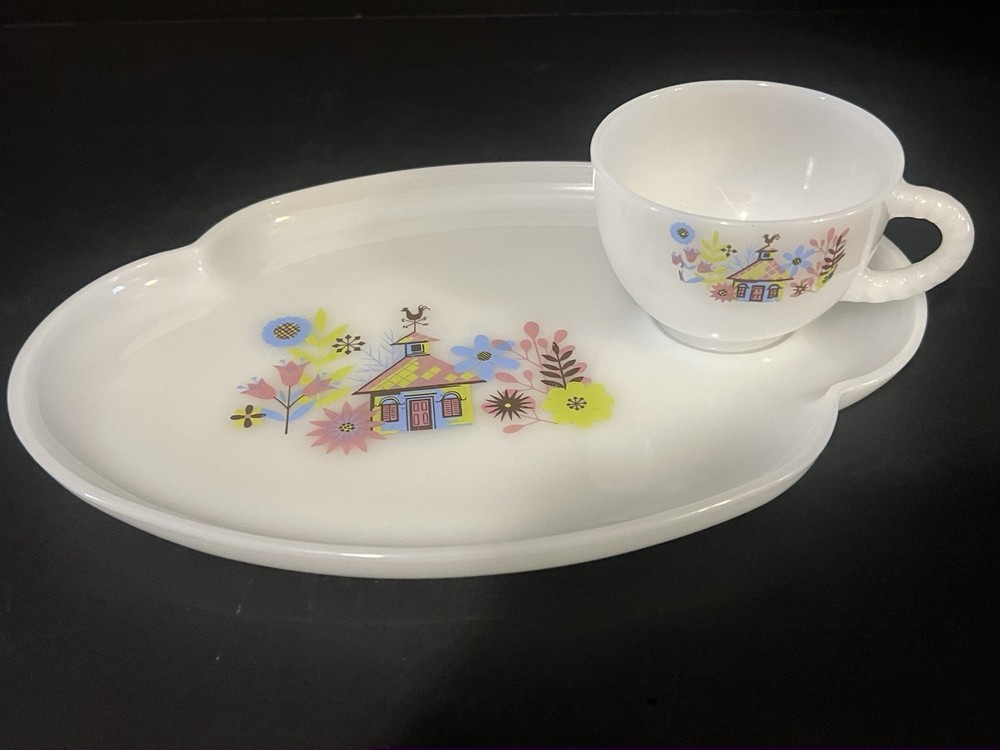 Vintage Federal Glass Chalet snack set with cups and plates