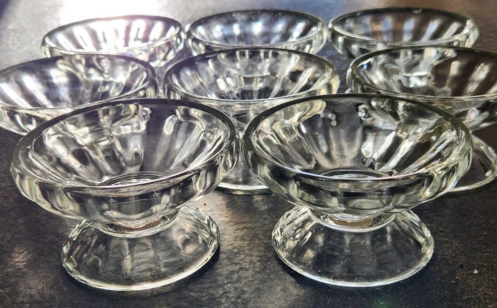 Set of 8 LIBBEY PANELED Clear Glass Ice Cream Dishes, Bowls 3.75 diameter 2.25 h