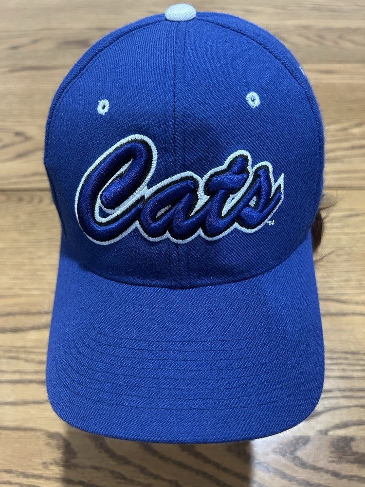 Kentucky Wildcats NCAA BLUE Vintage Zephyr Brand 7 1/8 Fitted Paw Hat. New W/TAG