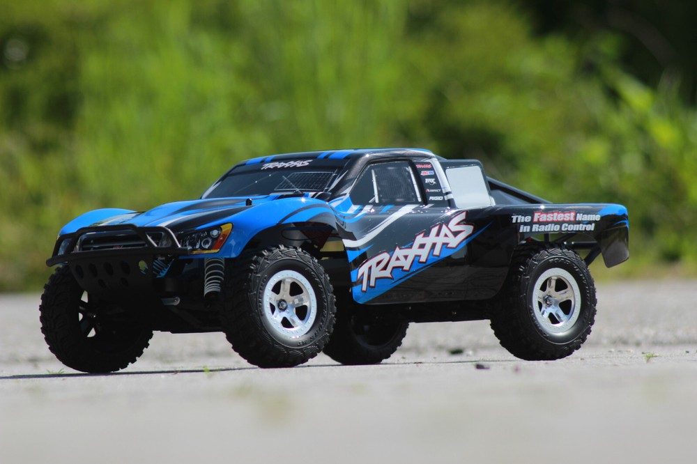 Traxxas 58024 Blue Slash 2WD 1:10 Scale Ready-to-Run RC Car No Battery or Charger Included New OVP