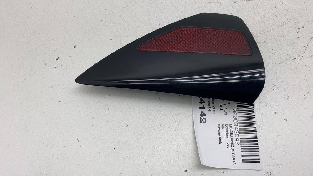 2017-2023 Tesla Model 3 Y Rear Right Taillight & Charge Port Reflector Lens